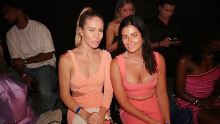 DavidSiqueiros_SwimWeek_P1900491