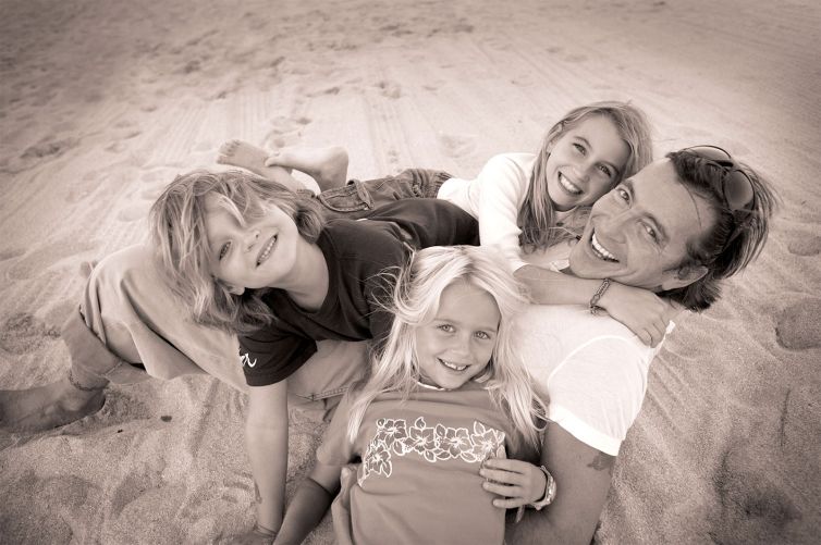 FamilyOnBeachPortrait